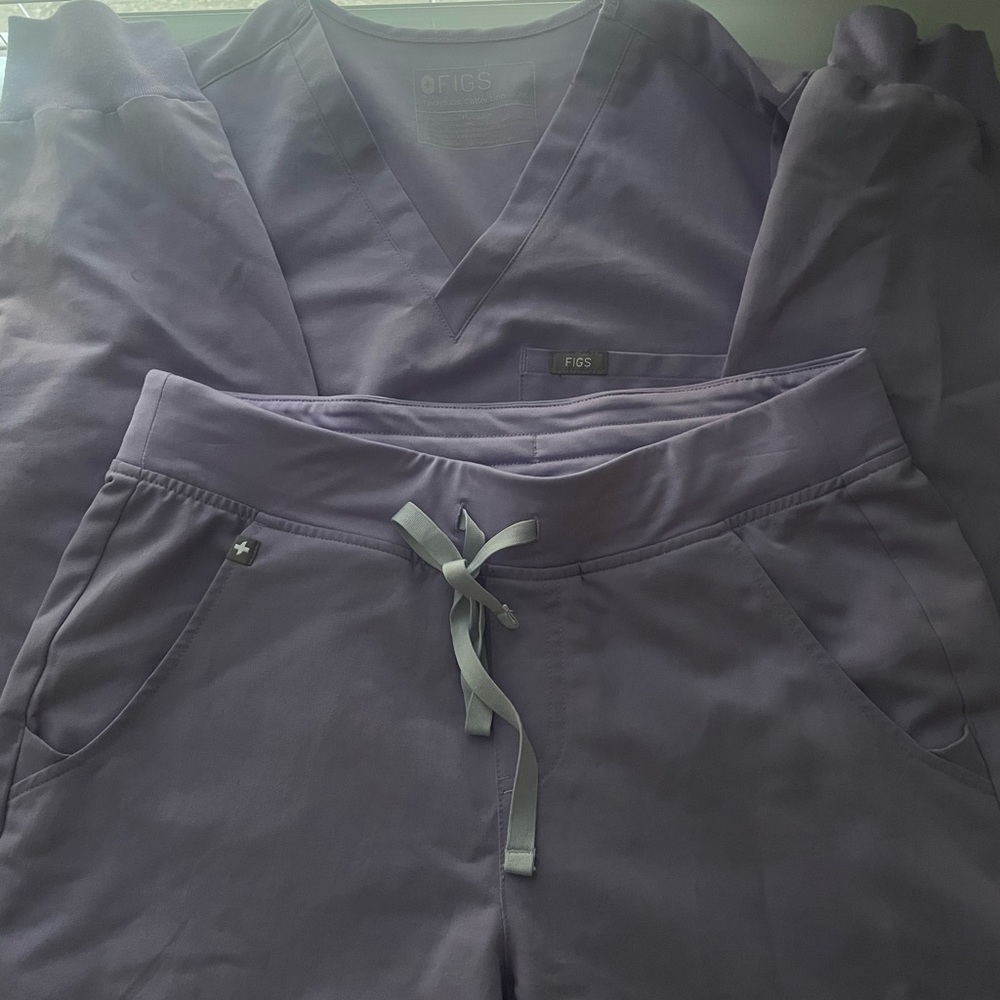 Figs Lavender Scrub Top and Bottom Set